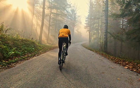 Trek и Lokad оптимизировали инвентарь Project One, сократив его стоимость на 40% при росте продаж на 19%, уменьшив дефицит товаров и сохранив обещание Trek о 30-дневном сроке.